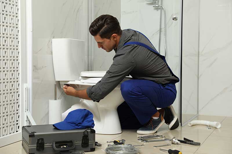 Hardy Plumbing toilet installation